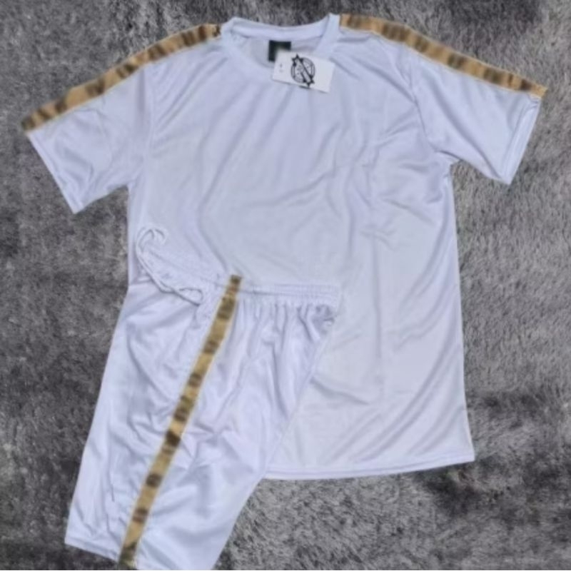 conjunto bermuda e camiseta adulto