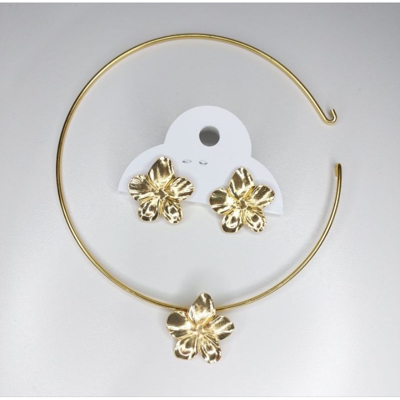 Colar Choker + Brinco conjunto de Flor Dourado