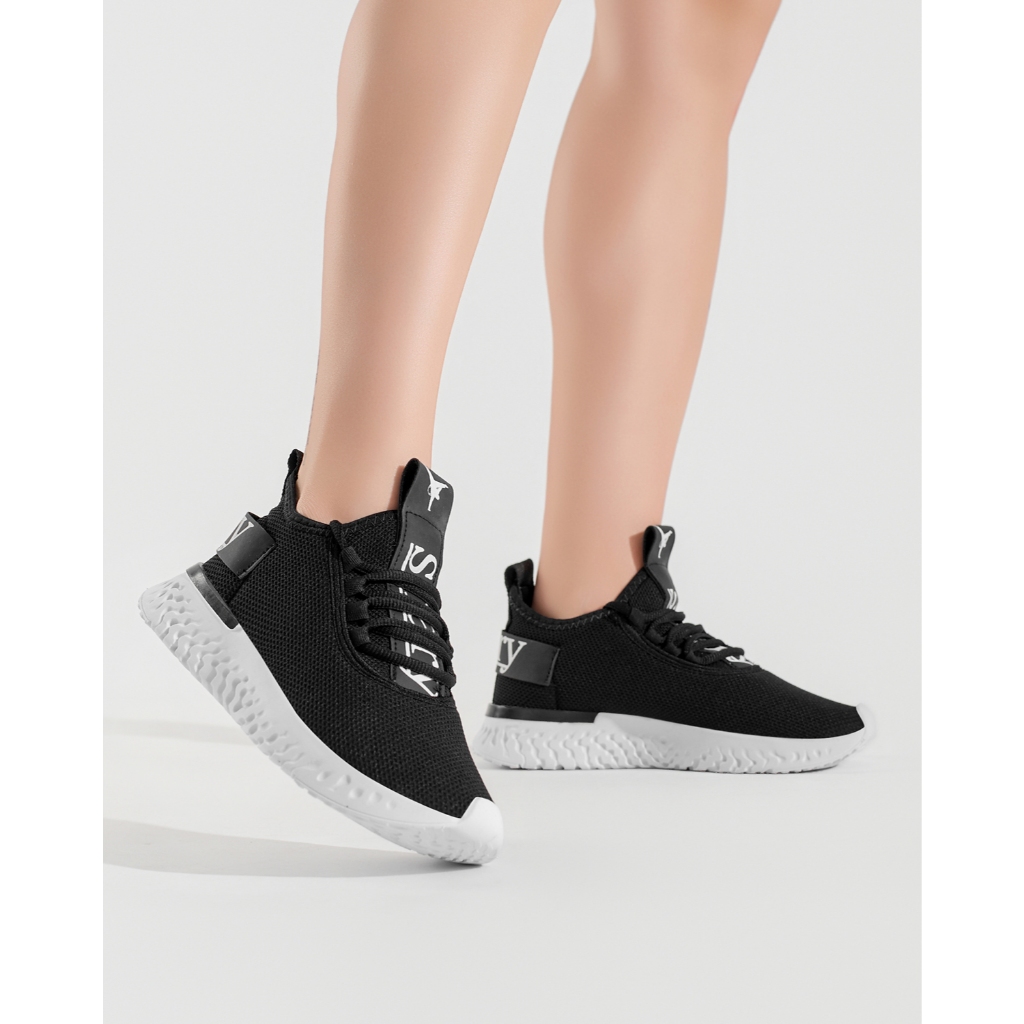 O Tênis Feminino e masculino que Acompanha Seu Ri