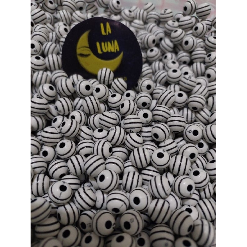 Miçanga Bola Branca com listra preta 8mm –