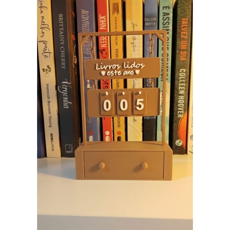 Contador de livros lidos anual com gavetinha
