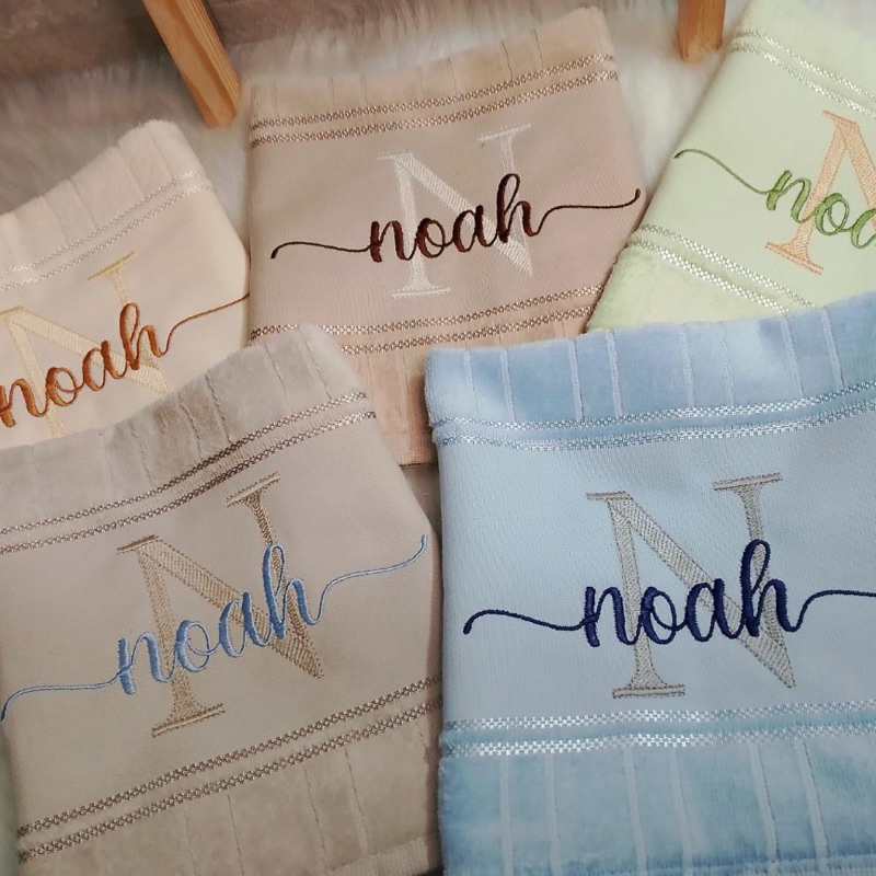 Toalha de mão Bordada Personalizada inicial e Nom