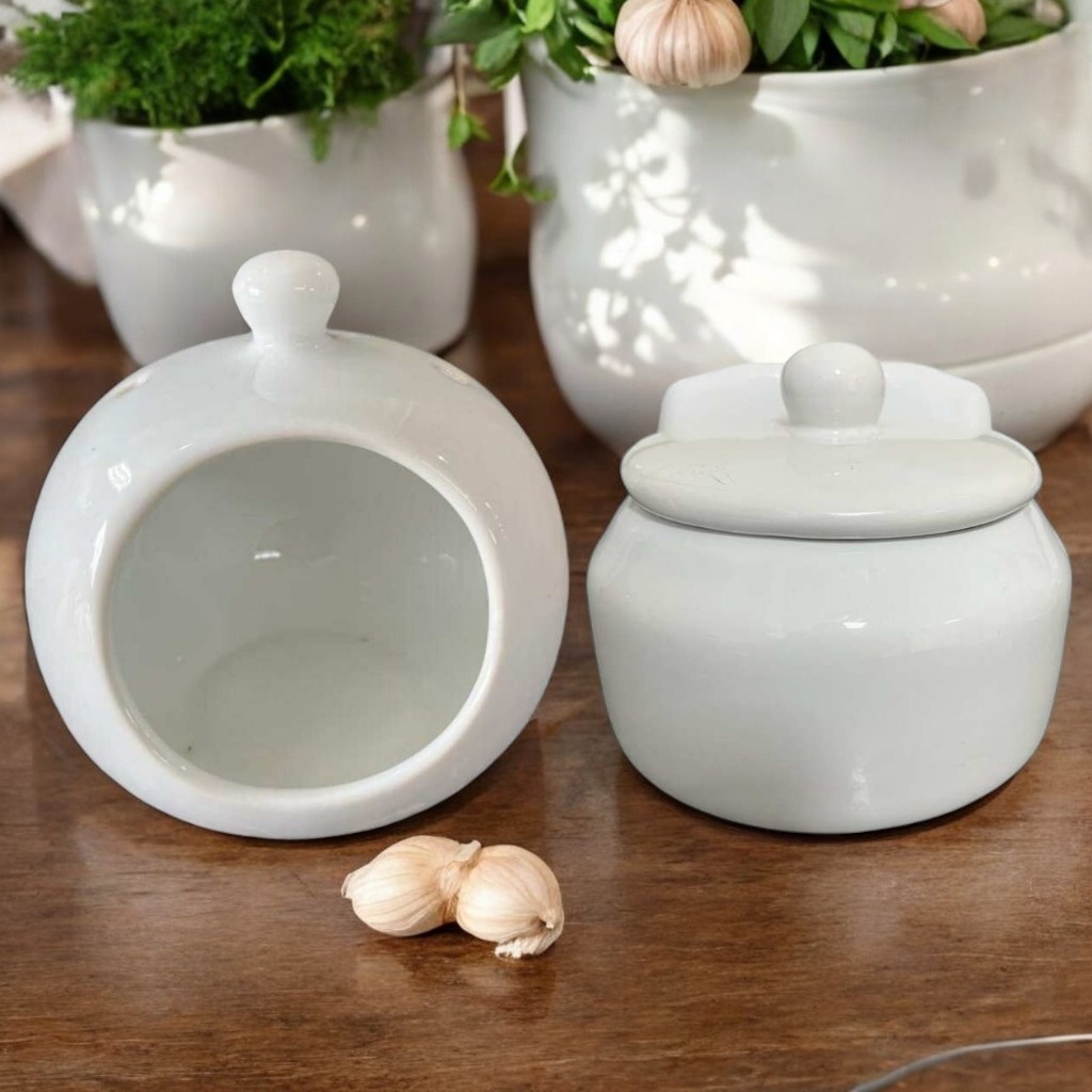 Kit Saleiro com Tampa e Porta Alho e Cebola em Cer