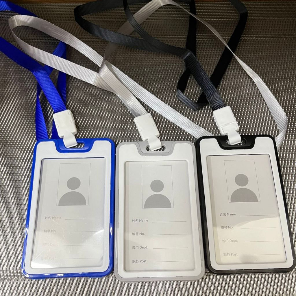 Porta Crachá Cartão Prático com Cordão –