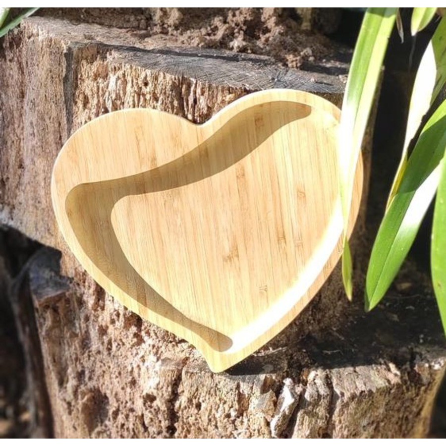 Petisqueira de Coração em Bambu