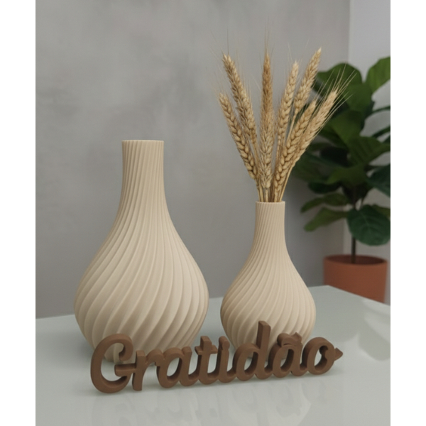 Kit 2 Vasos Decorativos + Letreiro Personalizado D