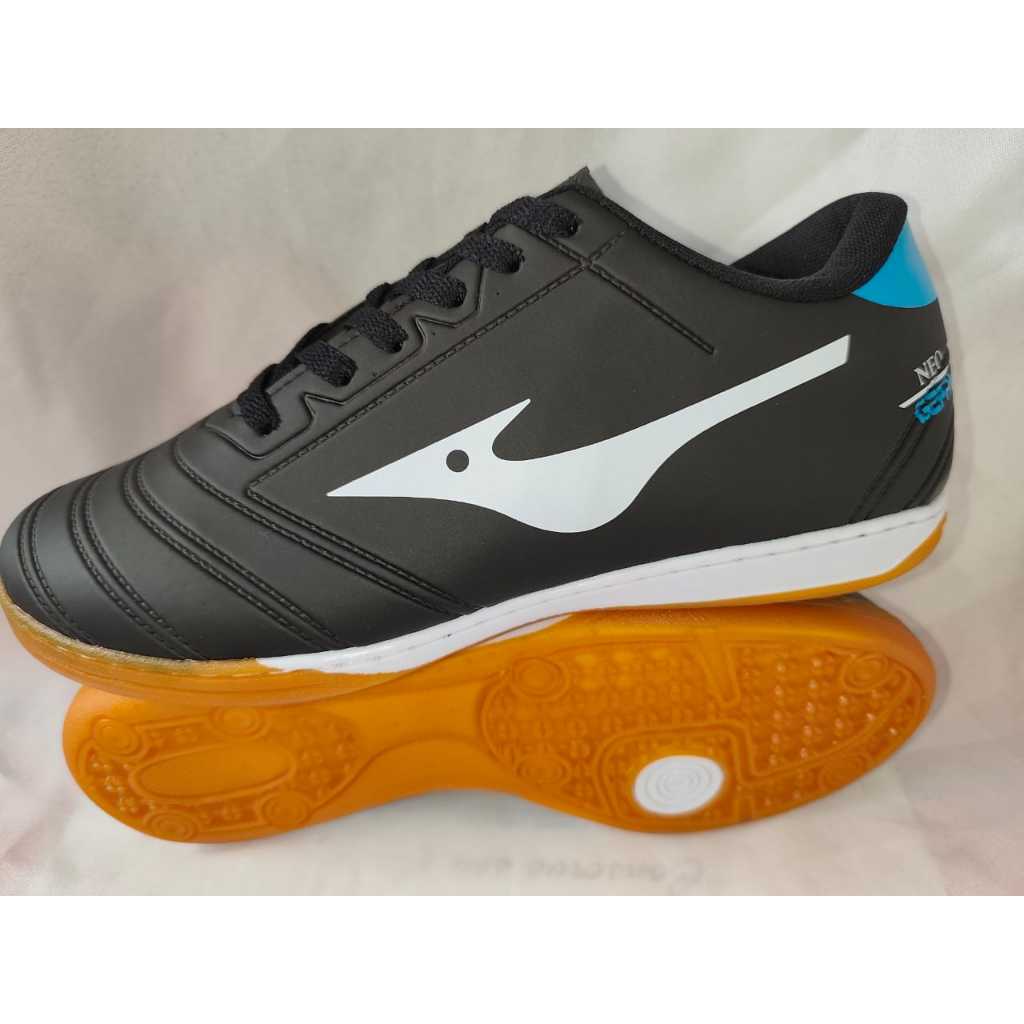 CHUTEIRA FUTSAL NU PRETO QUADRA SALAO FUTEBOL SOLA