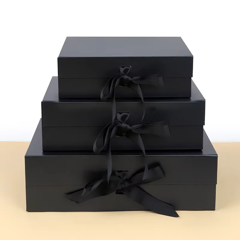 Caixa rígida / cartonada dobrável com fecho magn