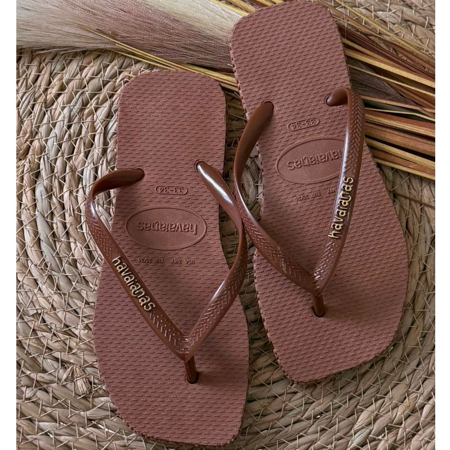 Chinelo Rasteira Feminina Básica Com Detalhe na L