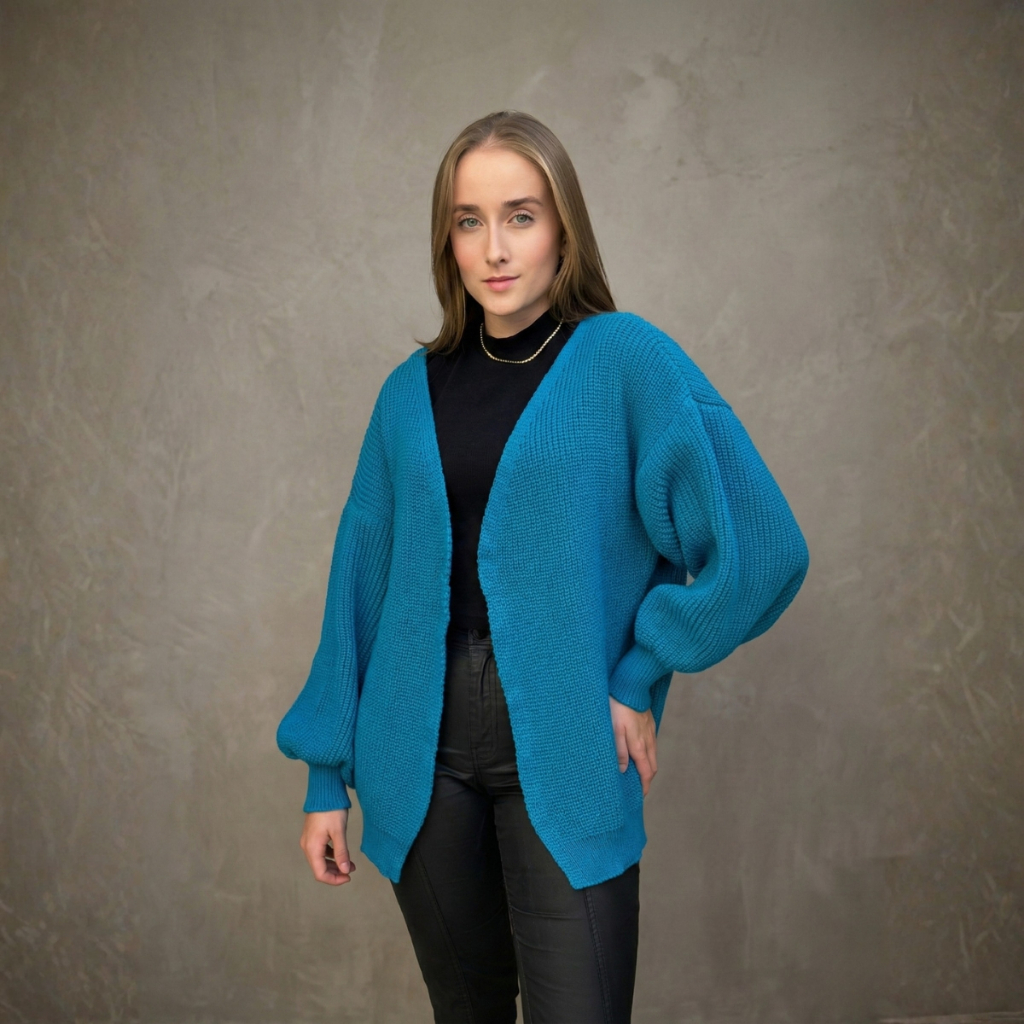 Casaco Feminino em Tricot Tipo Cardigan Aberto com