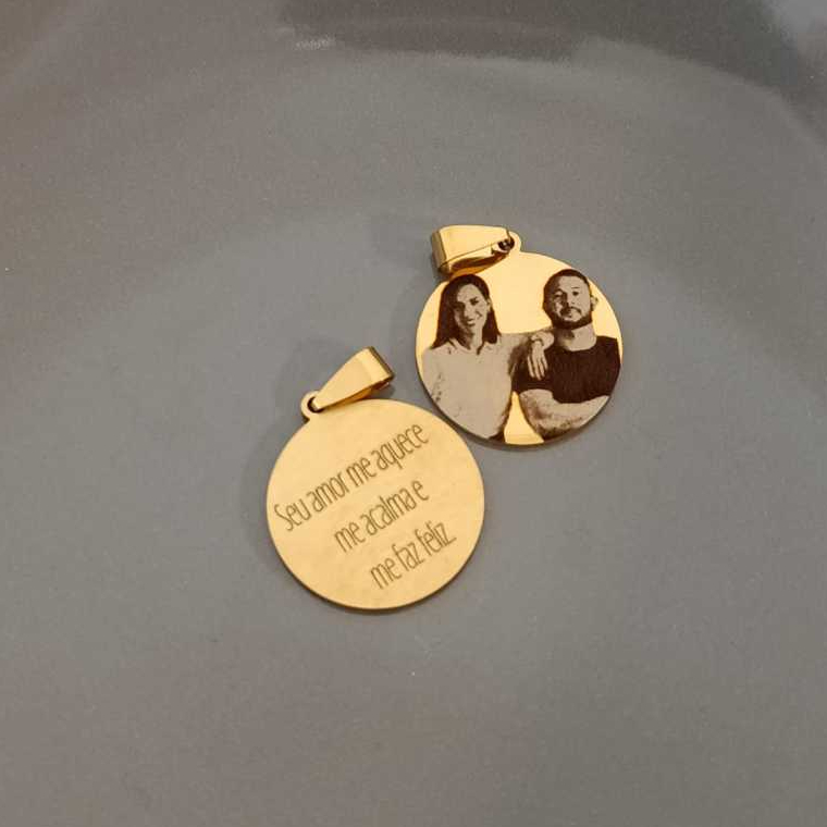 Pingente Redondo Dourado Personalizado Com Foto Ul