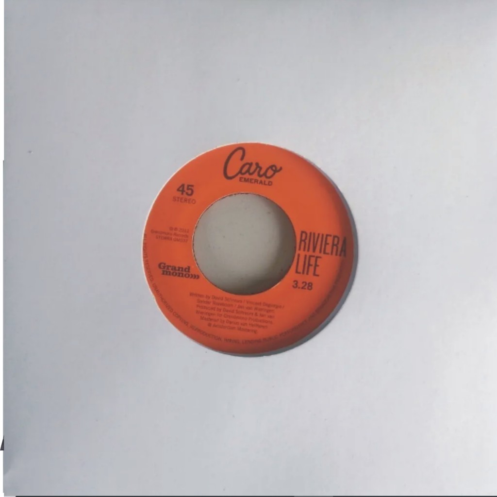 GNA NOSTALGIA / 44 CAPAS PARA COMPACTO + GRÁTIS 4