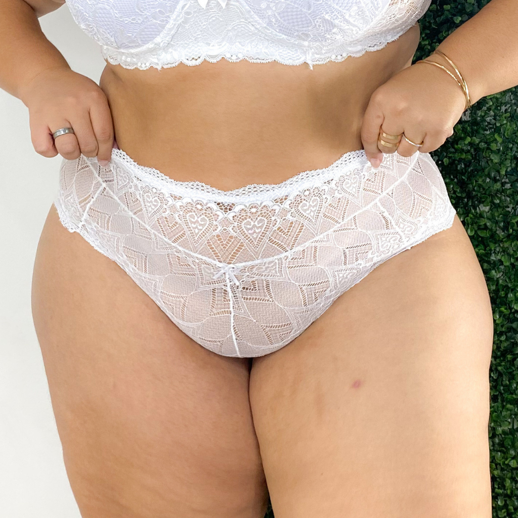 Calcinha Plus Size Calesson Rendada Cós Alto Calc