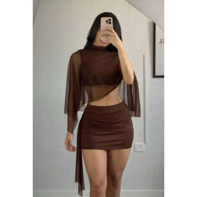 Conjunto Feminino Top e Saia com Tule Manga Longa