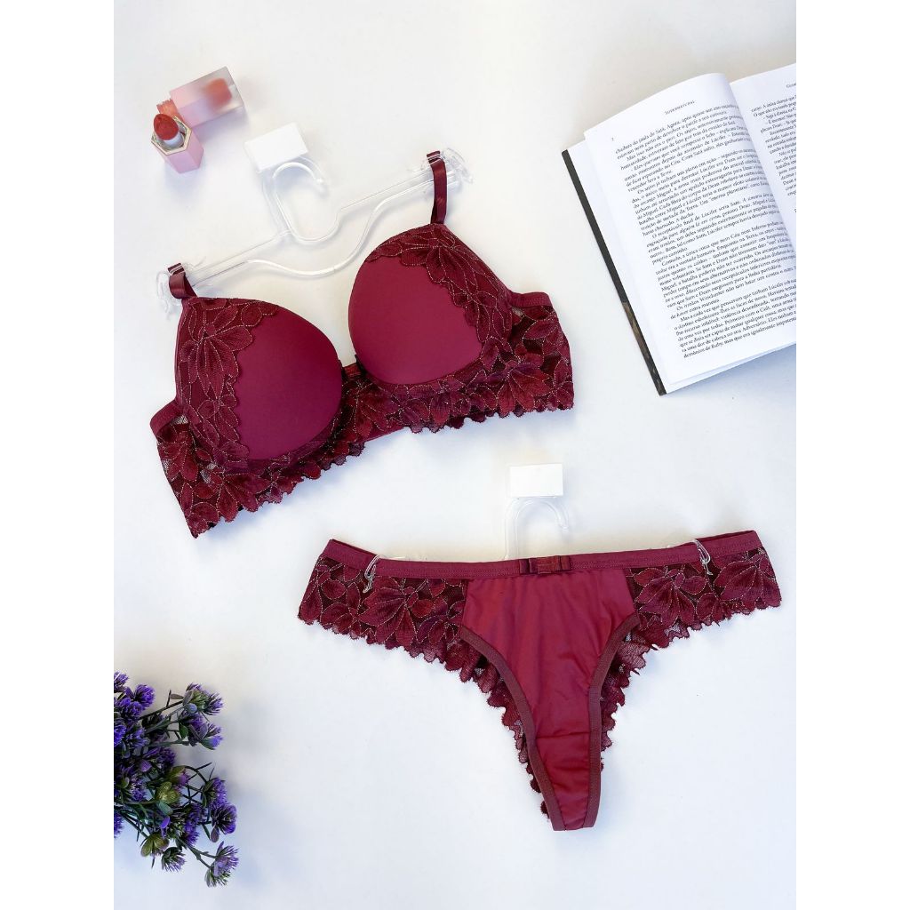 Conjunto Lingerie Calcinha e Sutiã de Bojo com De