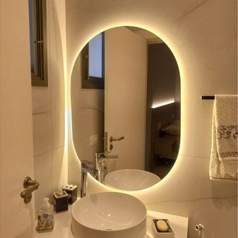 Espelho Oval Grande de Parede com LED Orgânico  L
