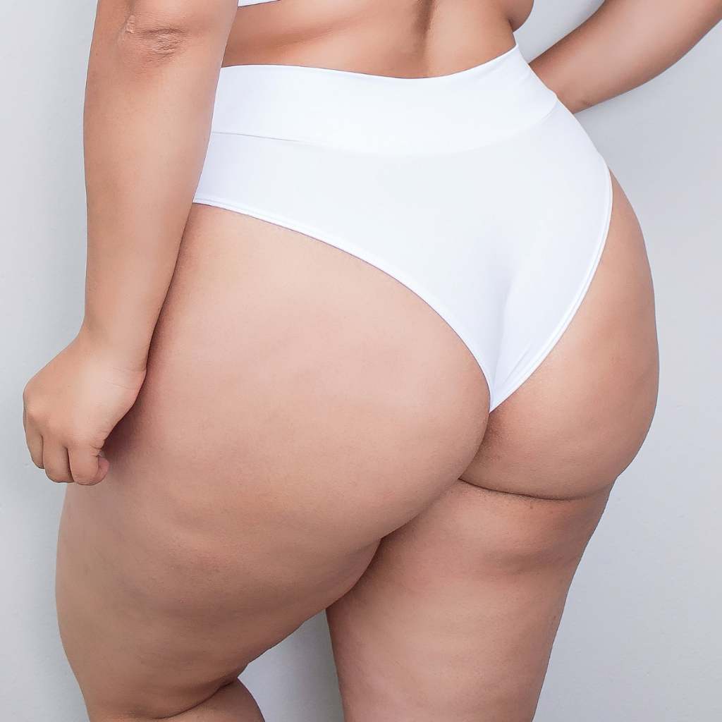 Calcinha Cós Alto com Lateral Larga Lingerie Plus