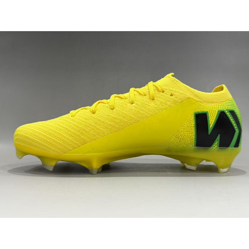 7665200 fg Botas De Futebol Com Unhas Quebradas TF