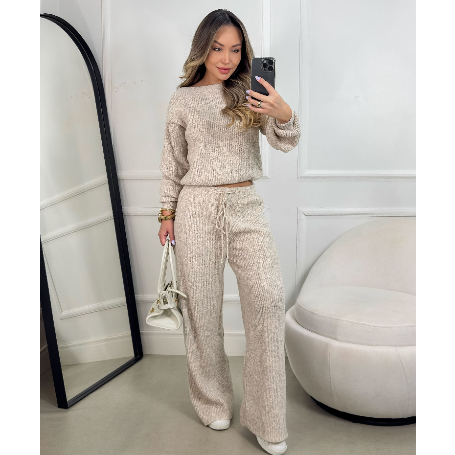 Conjunto Canelado de Tricot Mousse Calça Pantalon
