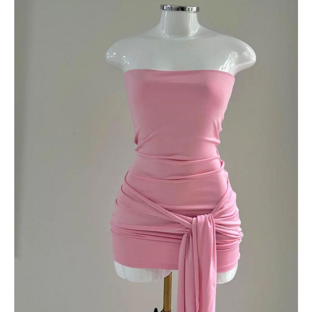 Vestido feminino curto com amarração lateral sup