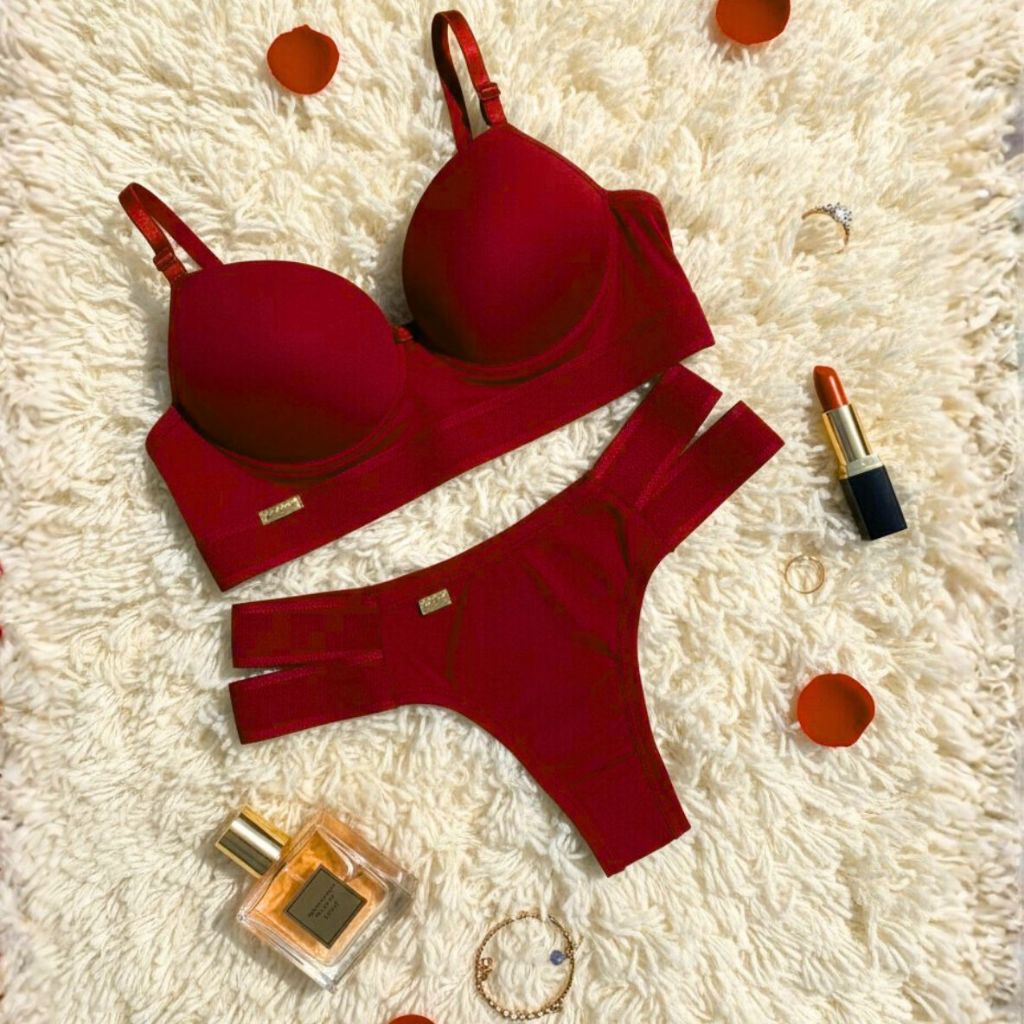 Conjunto Sutiã de Bojo e Calcinha Elástico Confo