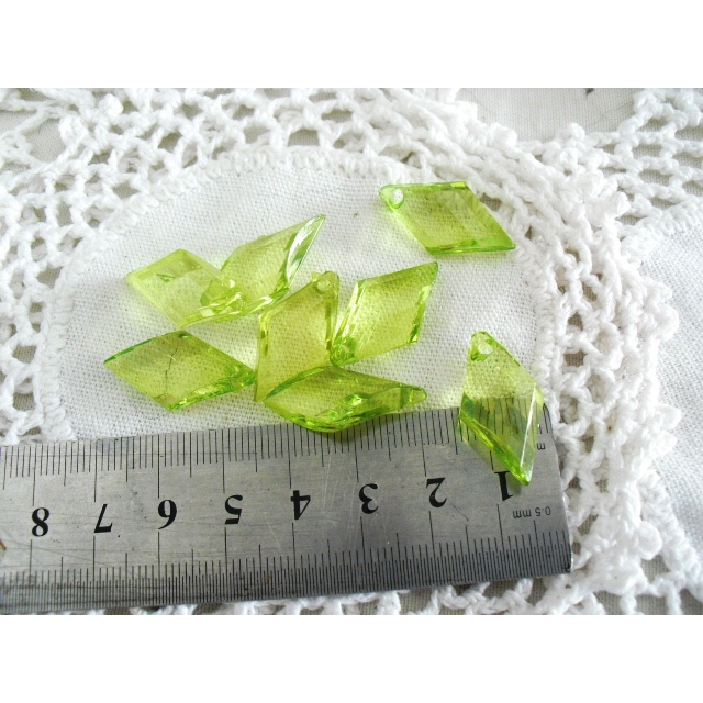miçangas pingente losango verde acrílico 10 pçs