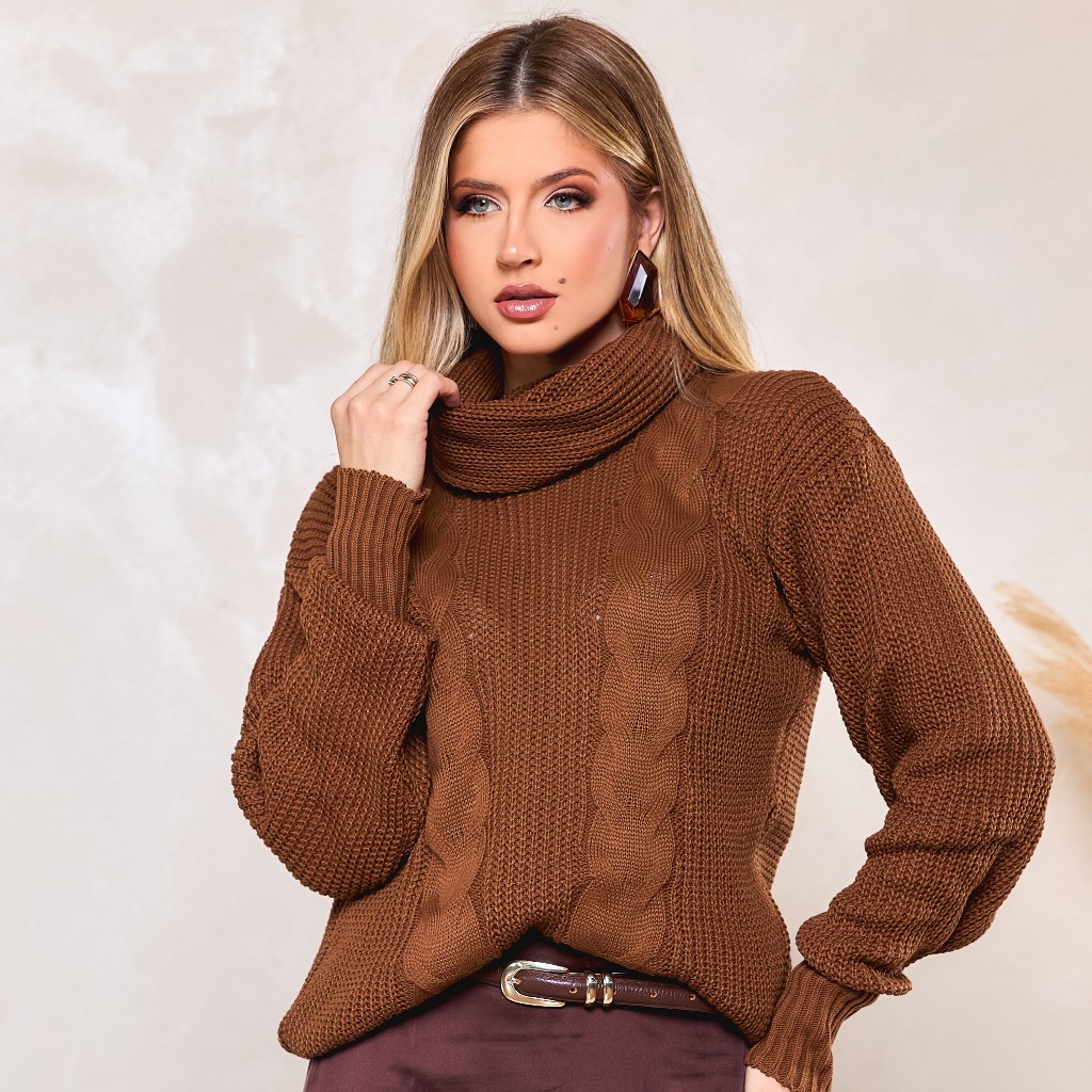 Blusa Gola Boba de Tricot com Tranças Lançamento