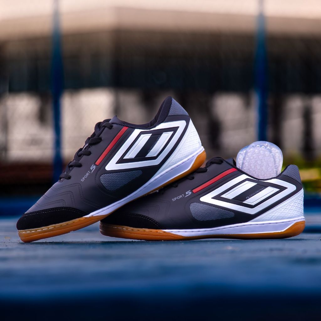Chuteira futsal Salão colada e costurada masculin