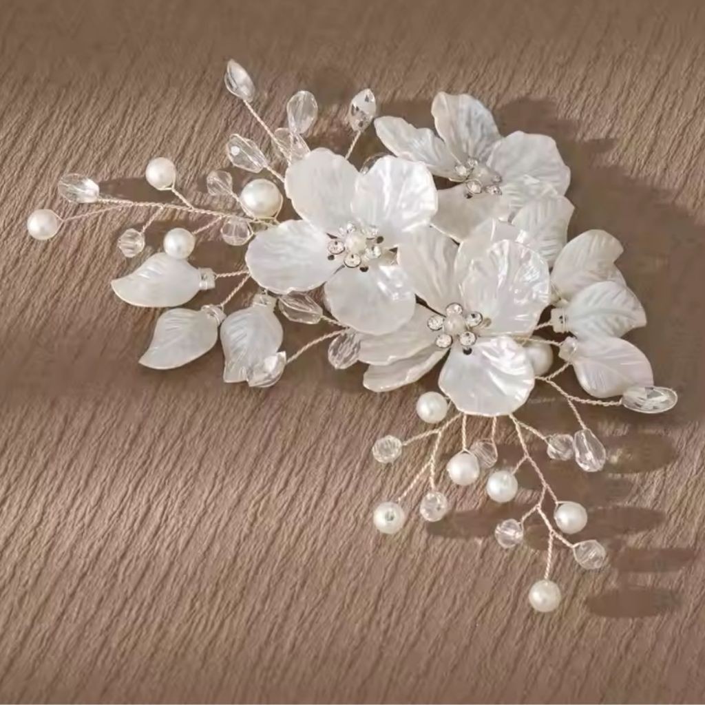 Grinalda com Pérolas e Flores  Realce Sua Beleza 
