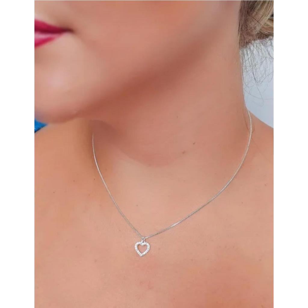 Colar Feminino Folheado Com Pingente De Coração 