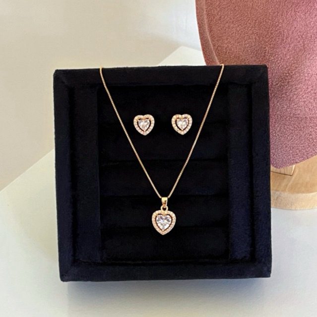 Conjunto Colar e Brinco Dourado Coração