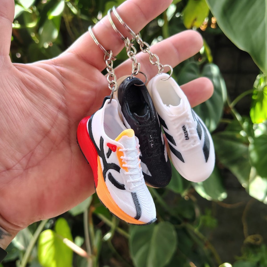 Chaveiro Tênis de Corrida 3D Miniatura Esportivo 
