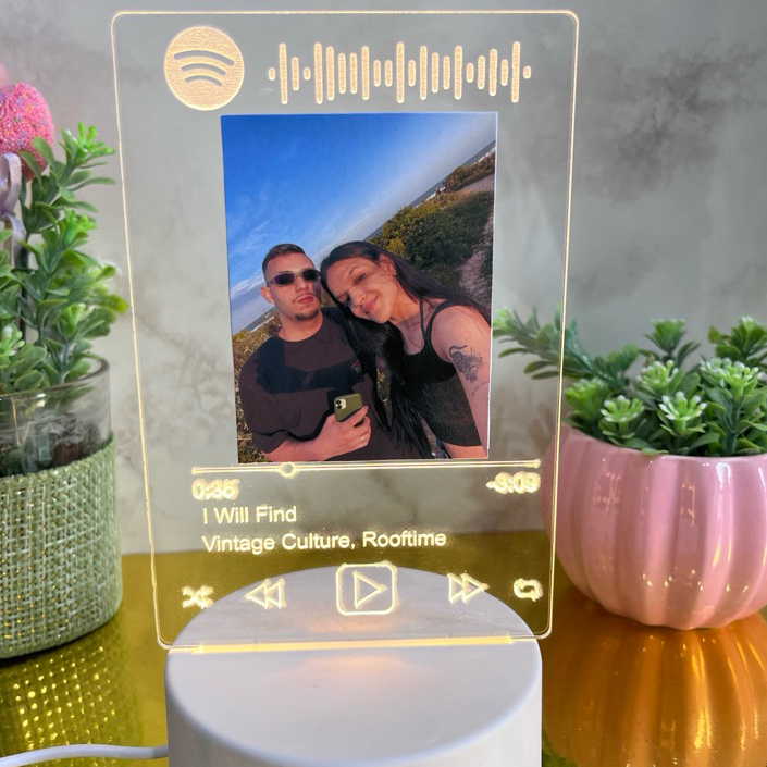 Luminária Personalizada com Foto e Música  Estil