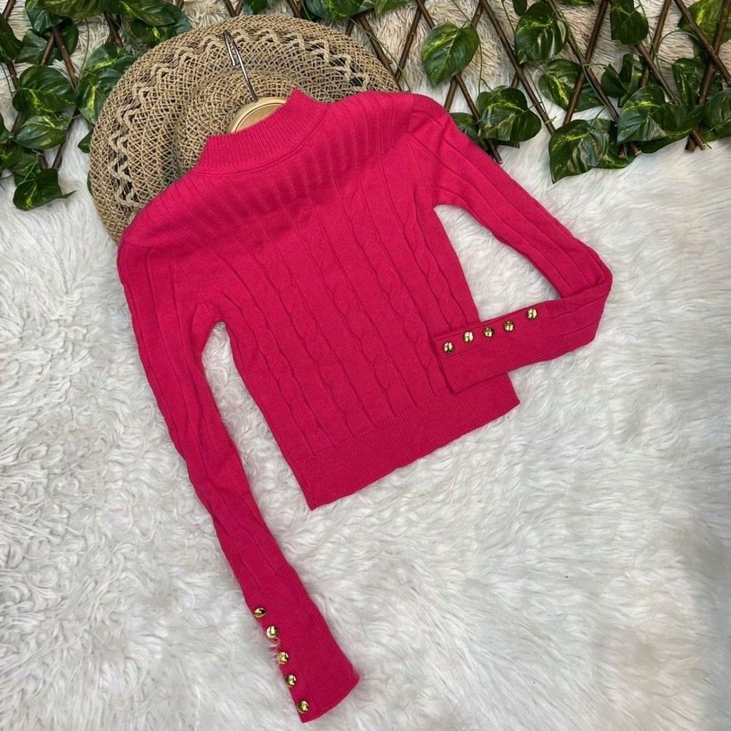 blusa cropped tranca  manga com botõe  tricot tri