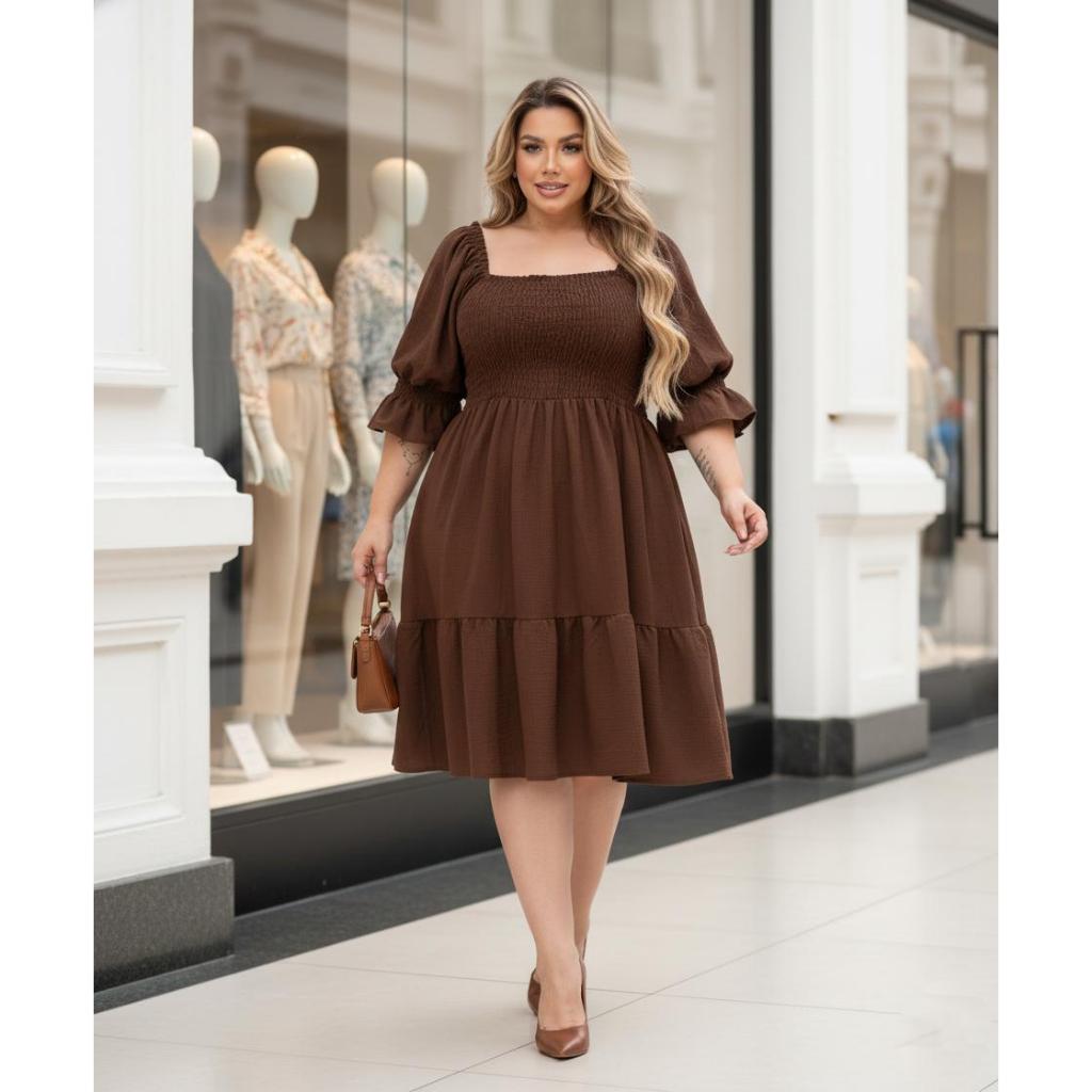 Vestido curto plus size estilo chic e elegante cor