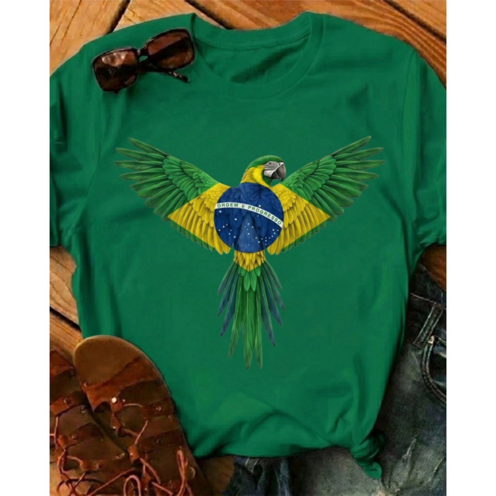 Camiseta Brasil Feminina Estilosa Arara Azul Bande