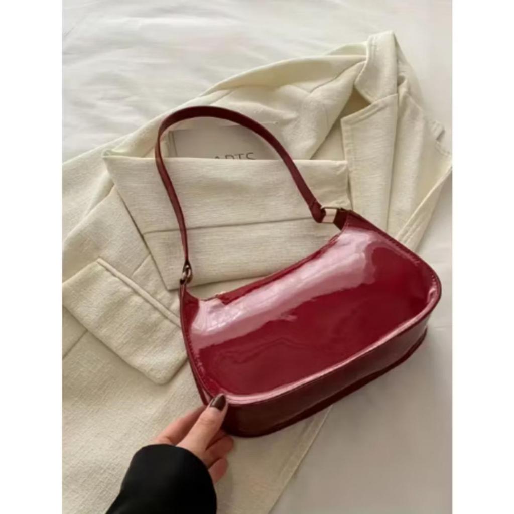Bolsa Feminina Elegancy Meia Lua Baguete Verniz Lu