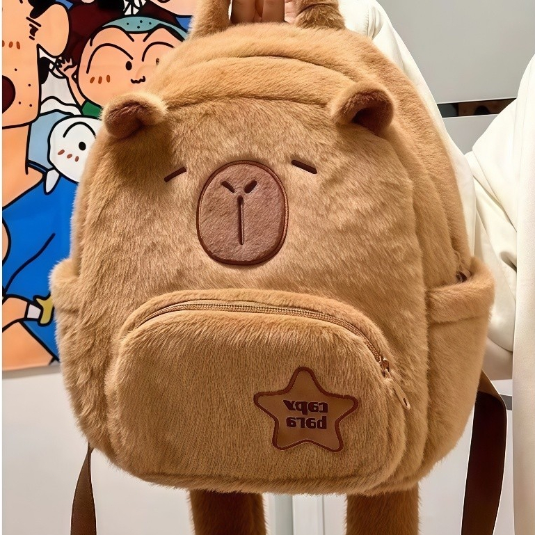 Mochila Infantil Feminina em Pelúcia Capivara Fof
