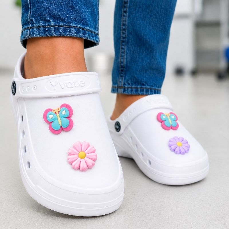 Sapato Nuvem Fechado Borboleta flores BABUCHE Yvat