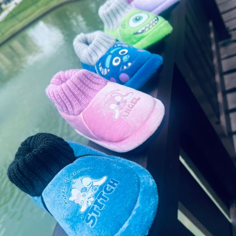 Pantufa Infantil Personagens Stitch, Ursinho Pooh,