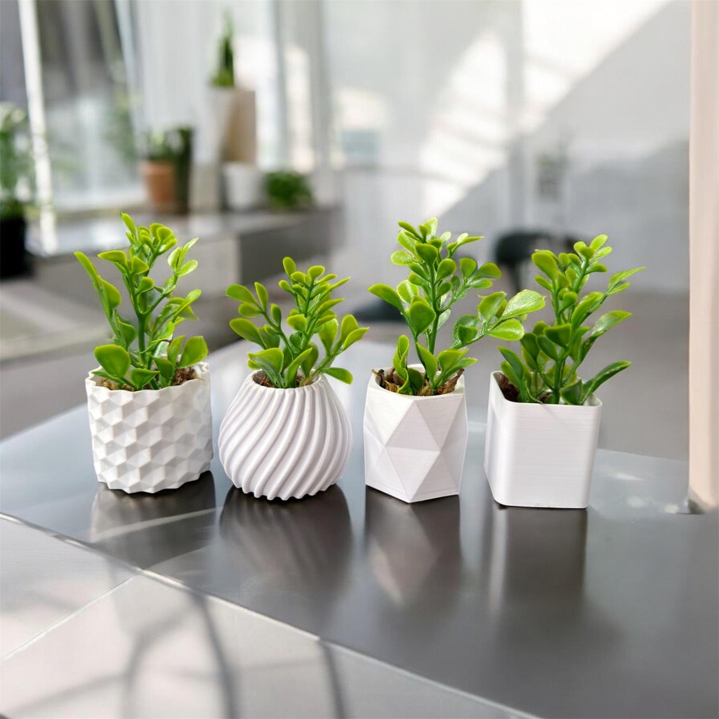 Kit 4 Mini Vasinhos Com Planta Artificiais Decora�