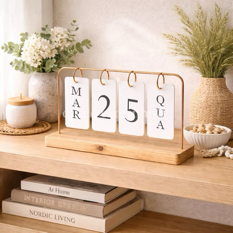 Calendário de Mesa Decorativo com Plaquinhas Pret