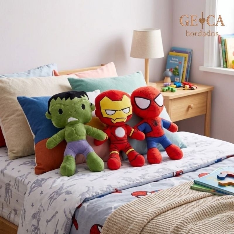 kit 3 Pelúcia Bordada Super-heróis Homem-Aranha 