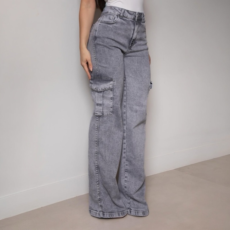calça jeans cargo grafite feminina empina bumbum 