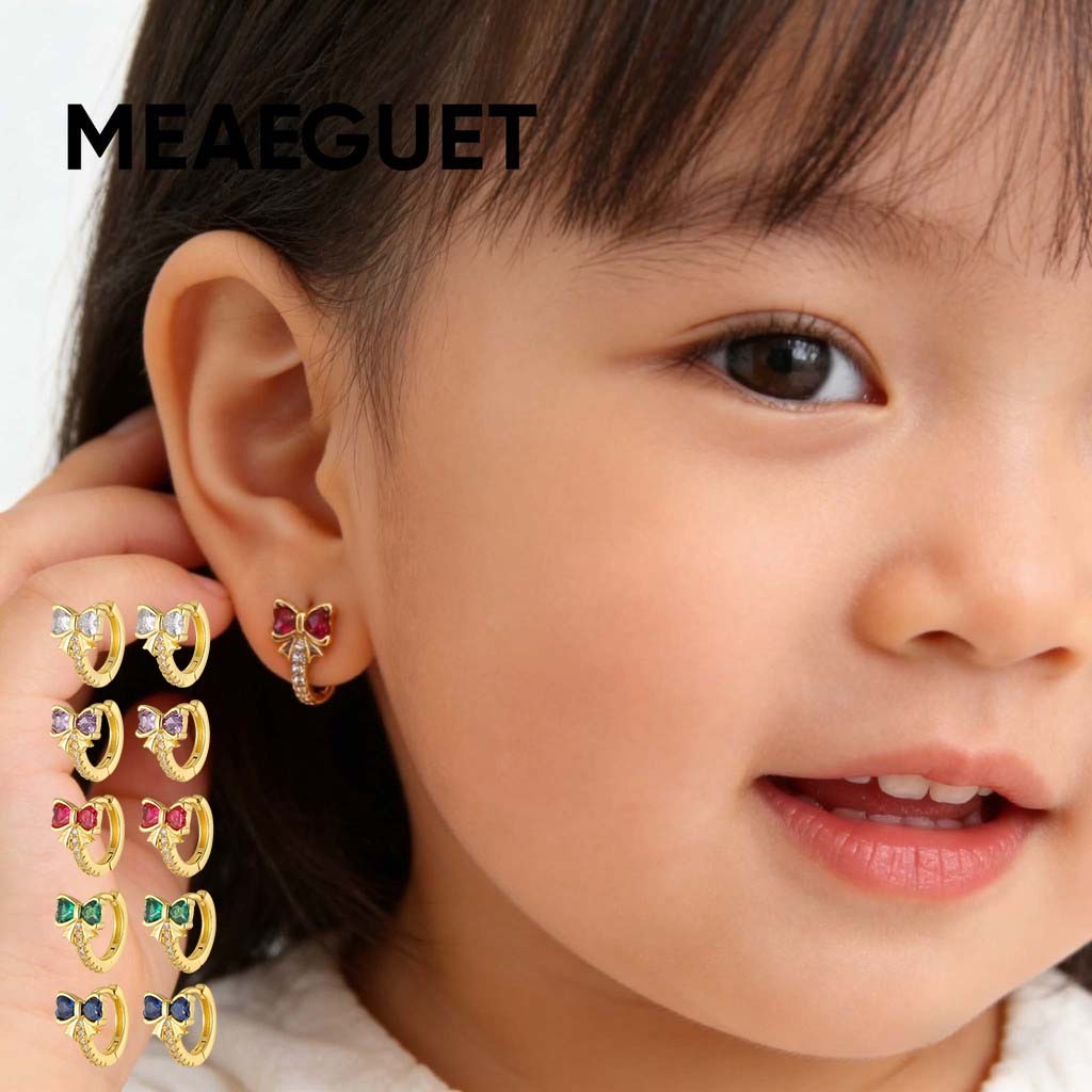 Brincos De Bebê Meaeguet Huggie Dourados Com Laç