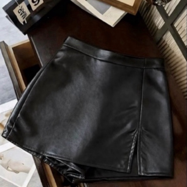 Short Saia Feminino Curta Couro Fake Cintura Alta 