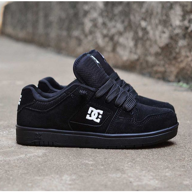Tênis DC Shoes Manteca 4 All black todo preto cas