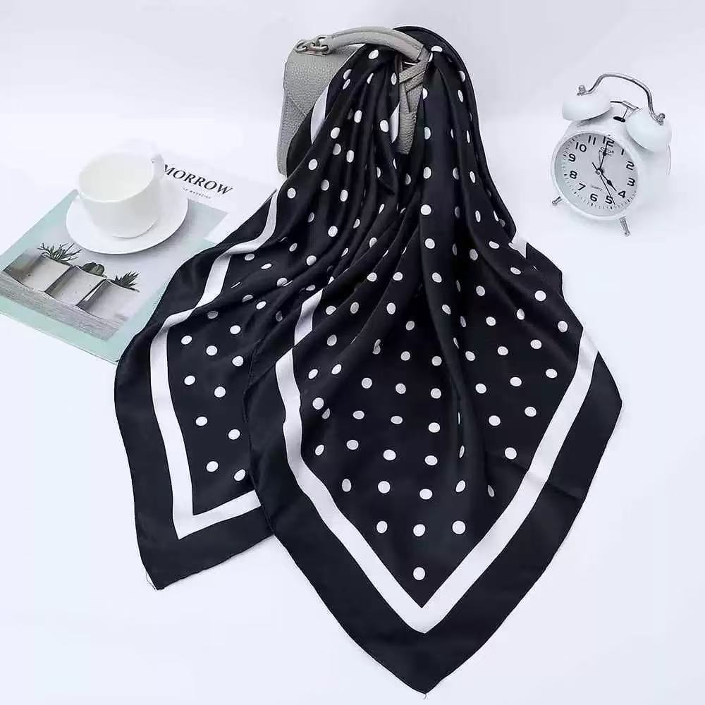 Lenços Estamapa Bolinha Grande Cetim Seda Elegant