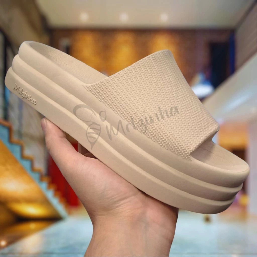 Chinelo Nuvem Plataforma Feminino Estilo e Confort